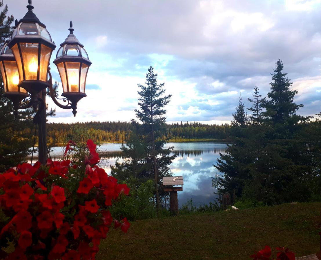 Wettstone Guest Ranch Acomodação com café da manhã Bridge Lake Exterior foto